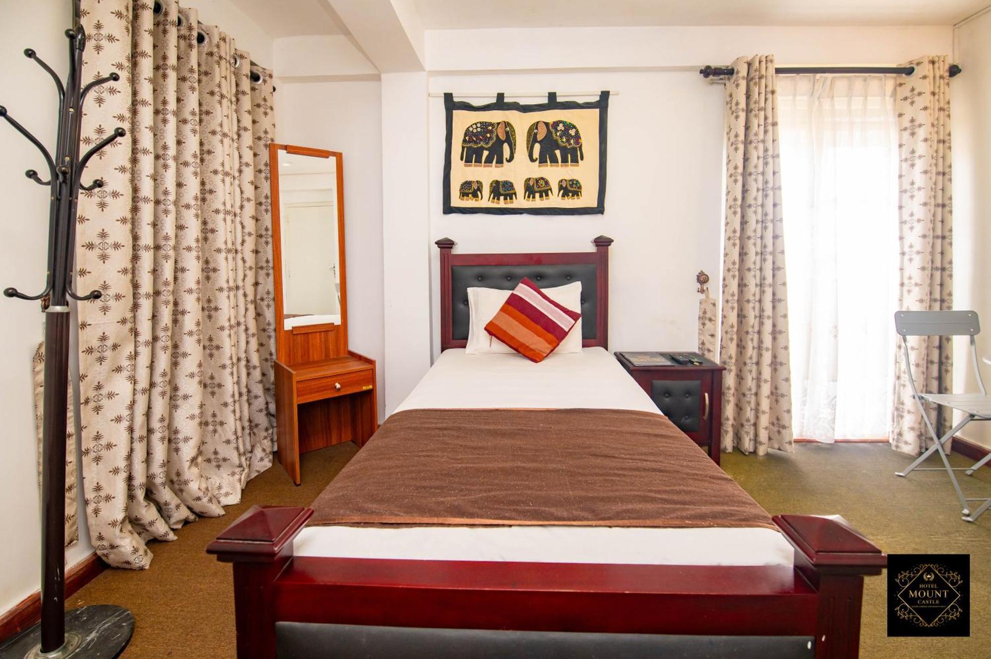 Hotel Mount Castle Хатон Екстериор снимка