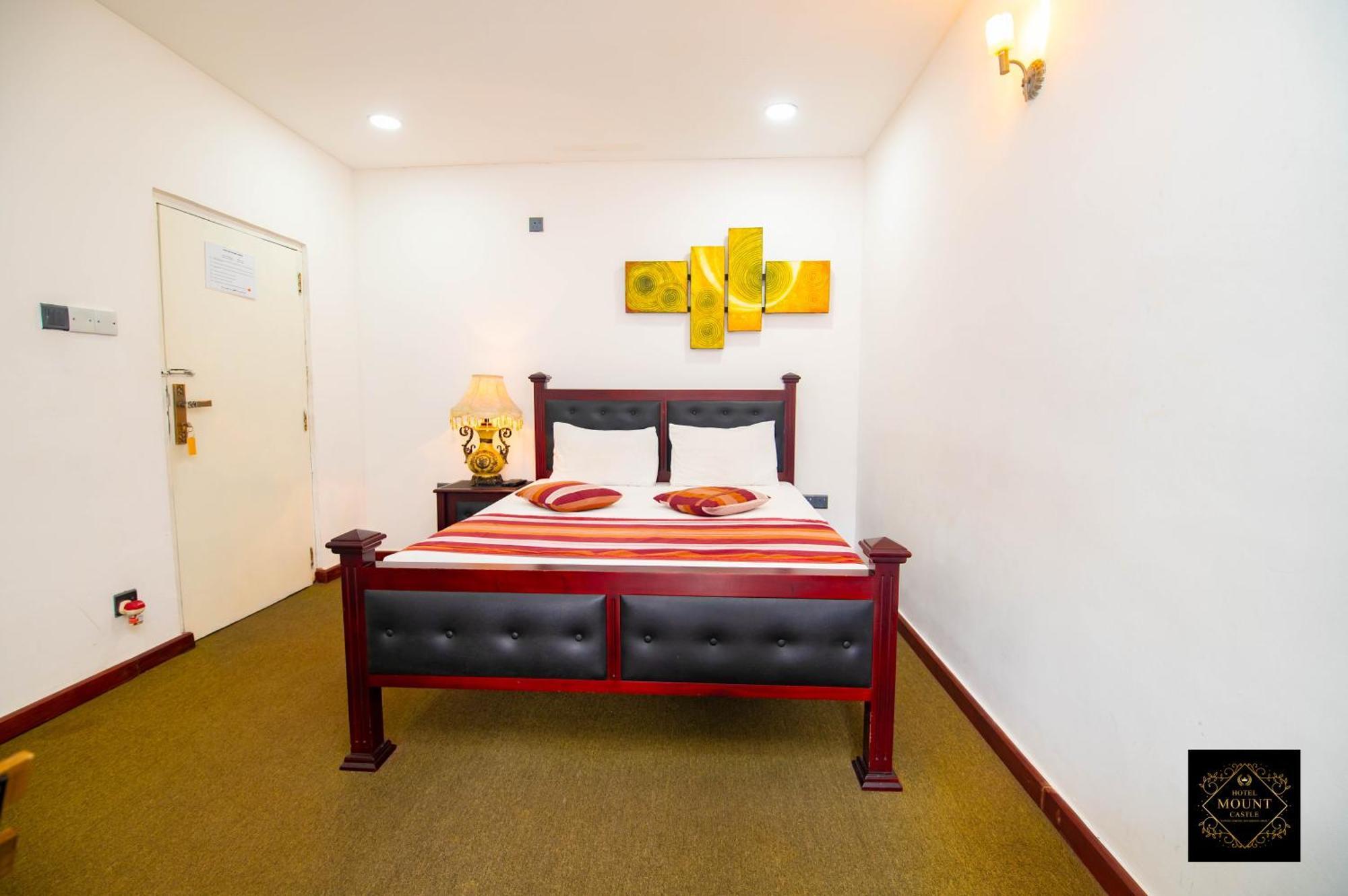 Hotel Mount Castle Хатон Екстериор снимка
